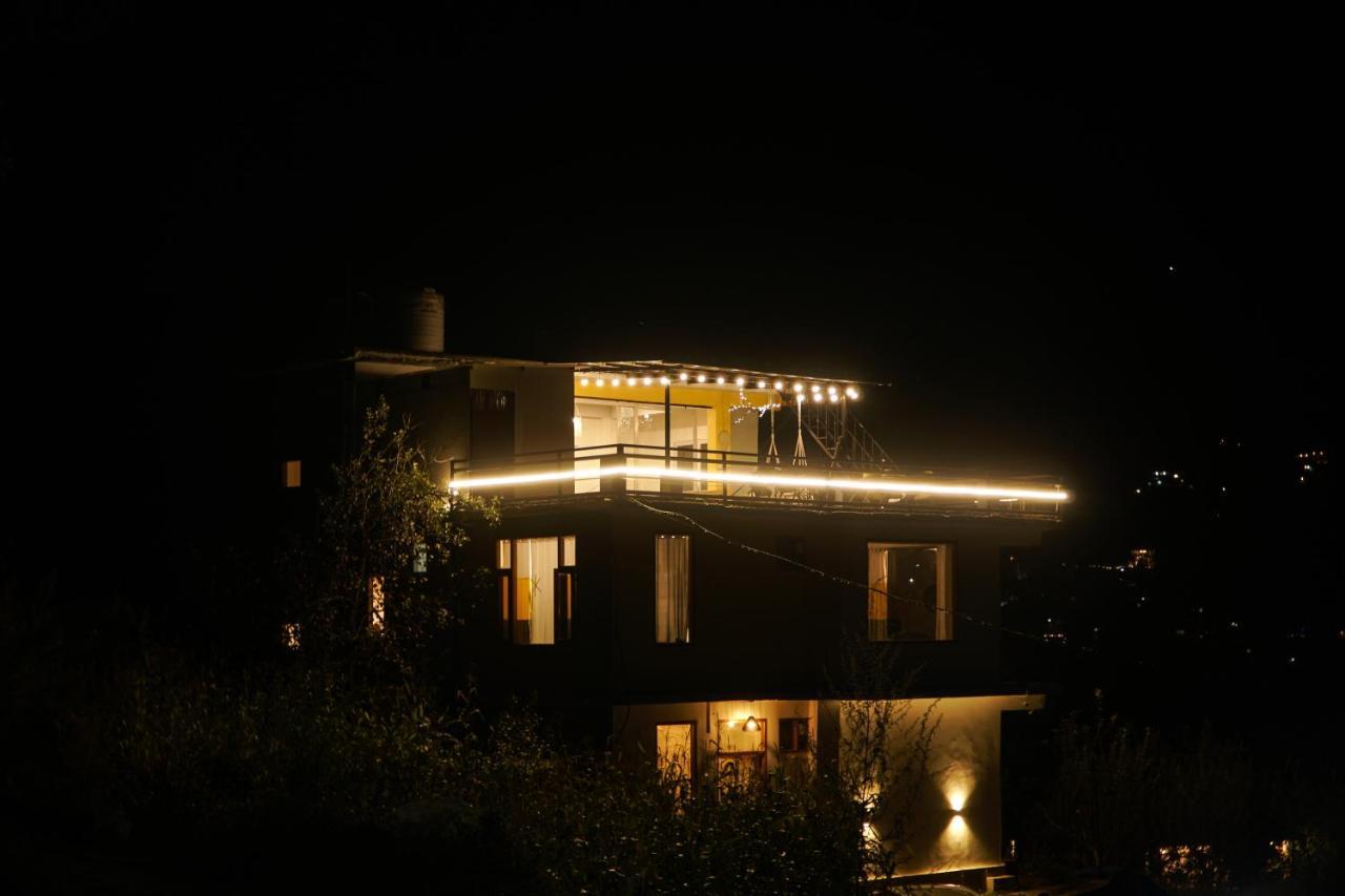 Firefly Hostel Manāli Eksteriør billede